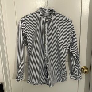 Ann Mashburn blue/white button down shirt - LIKE NEW!